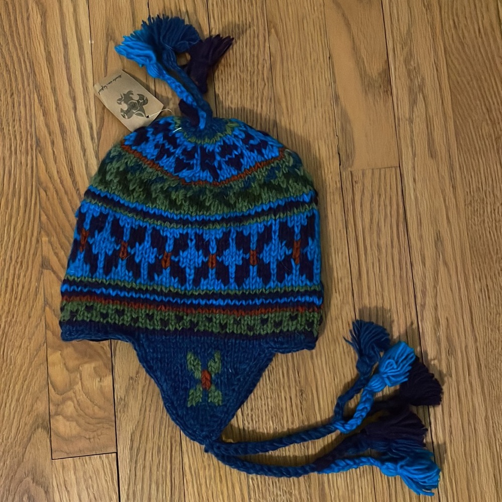 NWT - Cheveux Unisex Knit Hat